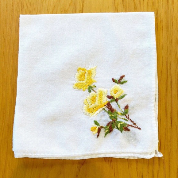 Handmade Accessories - Vintage Handkerchief Hanky Embroidered Yellow Roses Flowers Fine Cotton 10.25"